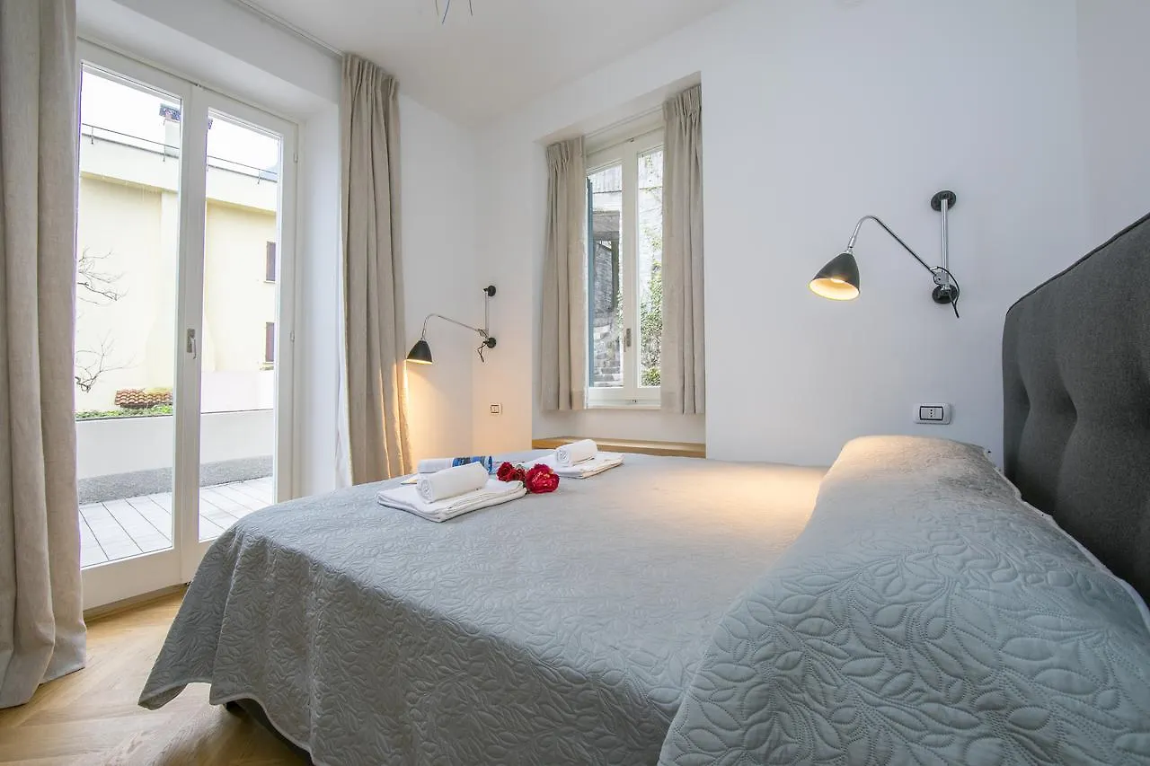Villa Teresa Grande - Lake Como Brienno Italia